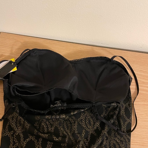 Xoxo - Picture 6 of 6